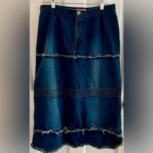ME AND YOU Y2K Vintage 90’s Frayed Denim Skirt, Size L